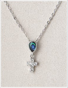Necklaces - Glacier Pearle 1