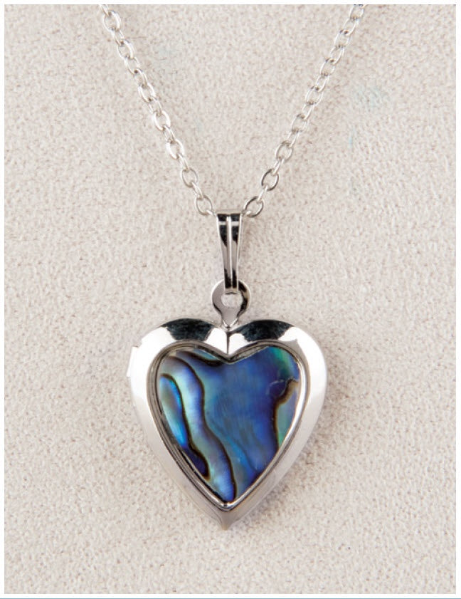 Glacier Pearle Necklace - Heart Locket