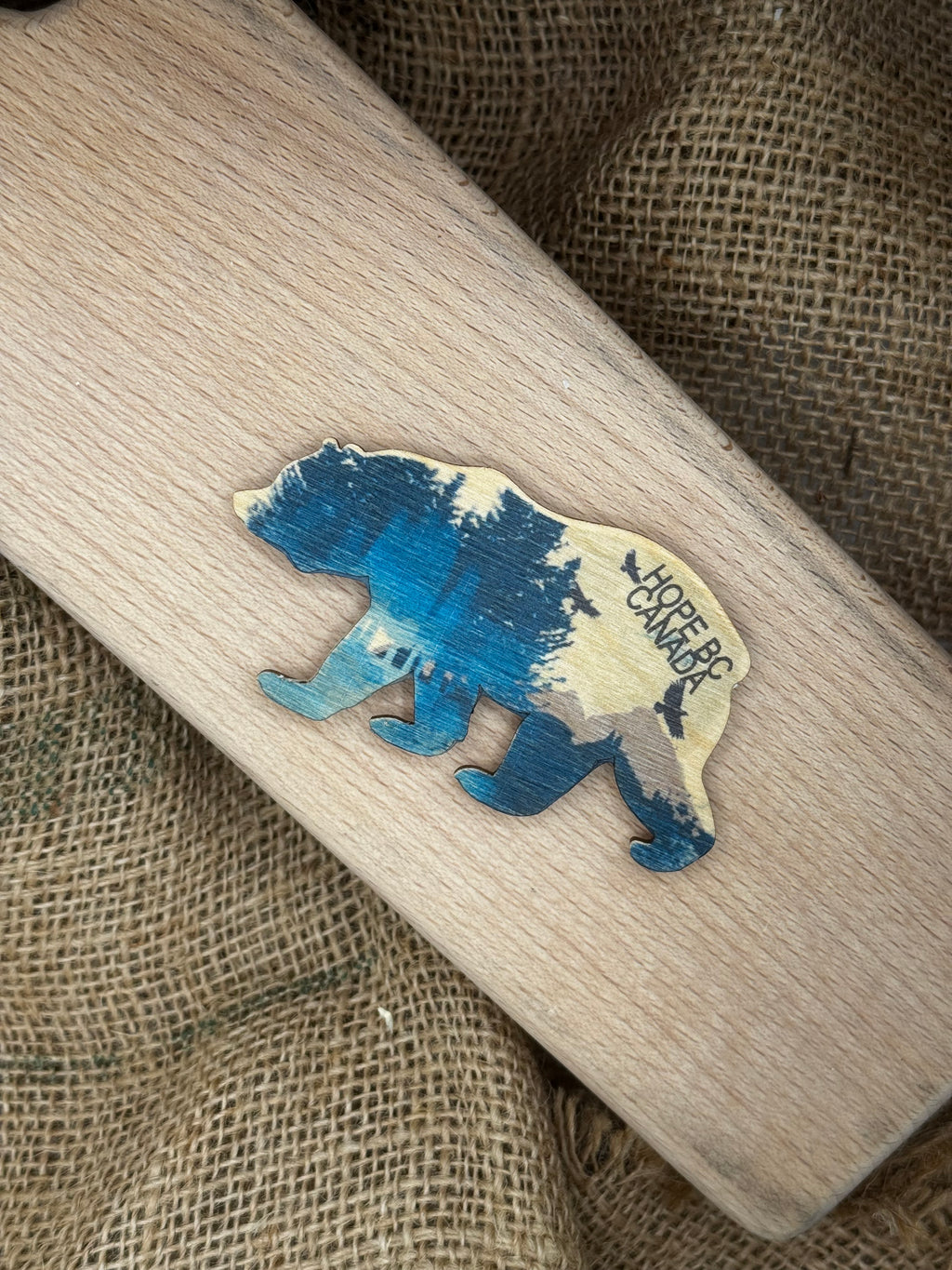 Bear with scenery magnet