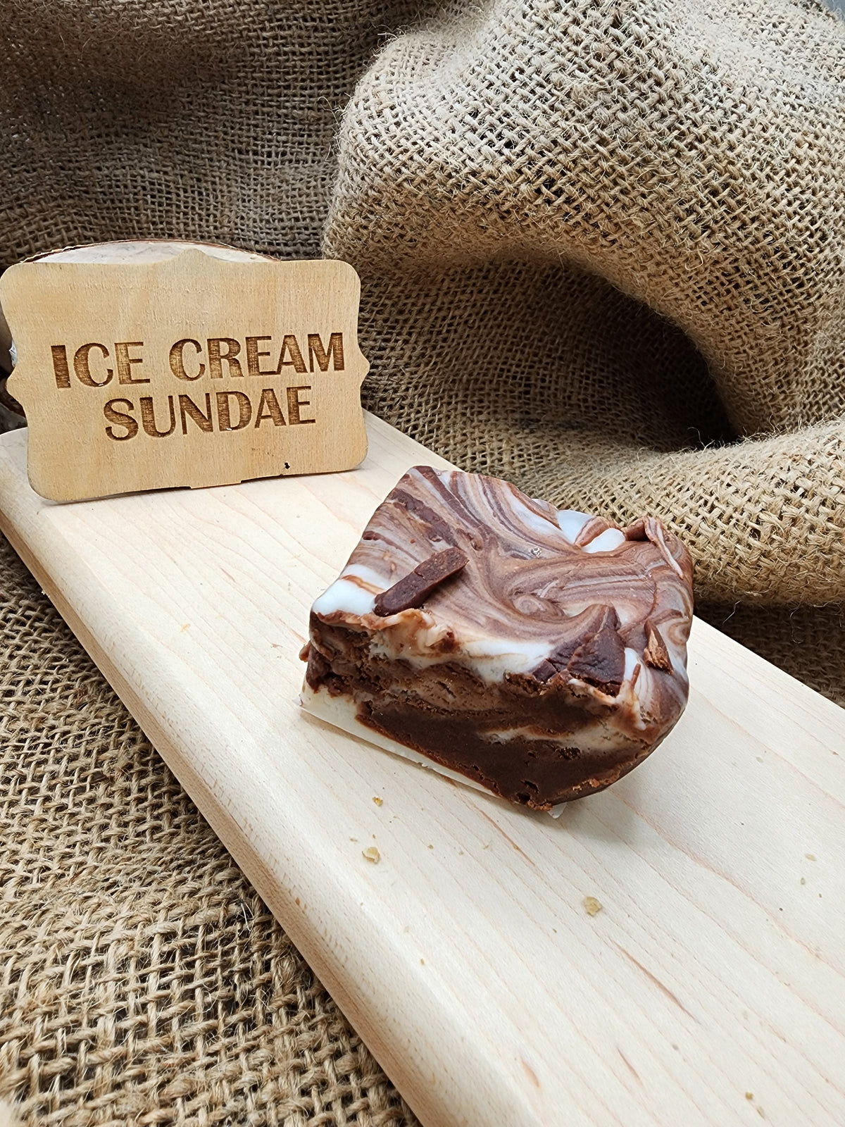 Fudge-Ice Cream Sundae