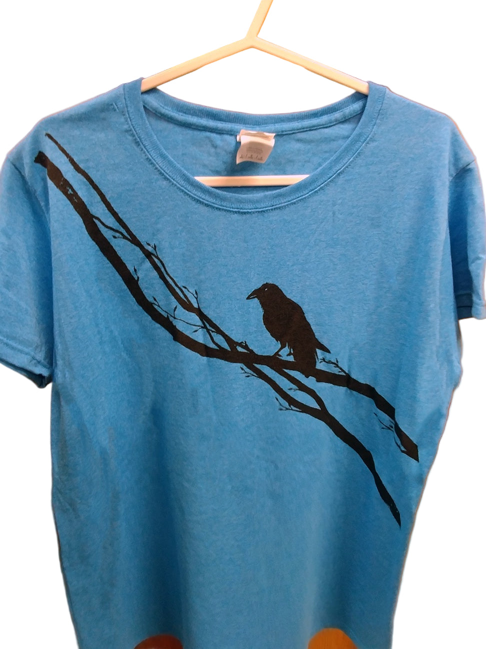 Ladies' T-Shirts - Crow On a Branch
